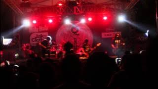 DIVIDE - Crimea St (Live at Jakcloth 2012)
