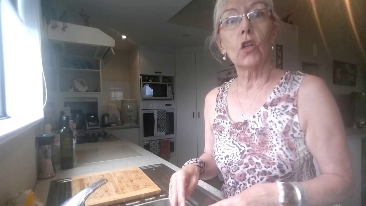 How To Clean Your Garlic Press YouTube