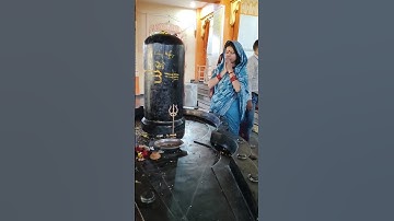 शिव मंदिर में तीन बार ताली बजाने से करोड़पति बन जाते हैं#shivmahapuran #pradeepmishra