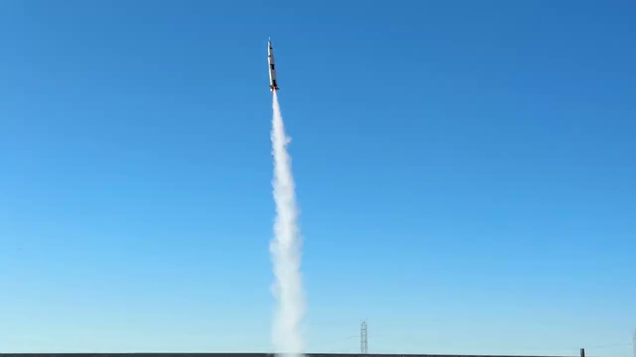 Estes Saturn V launch with F15-4 motor 12/7/2024