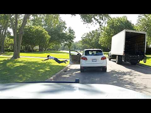 Dallas Officer Fires at Fellow Cop After Mistaking Him For Suspect