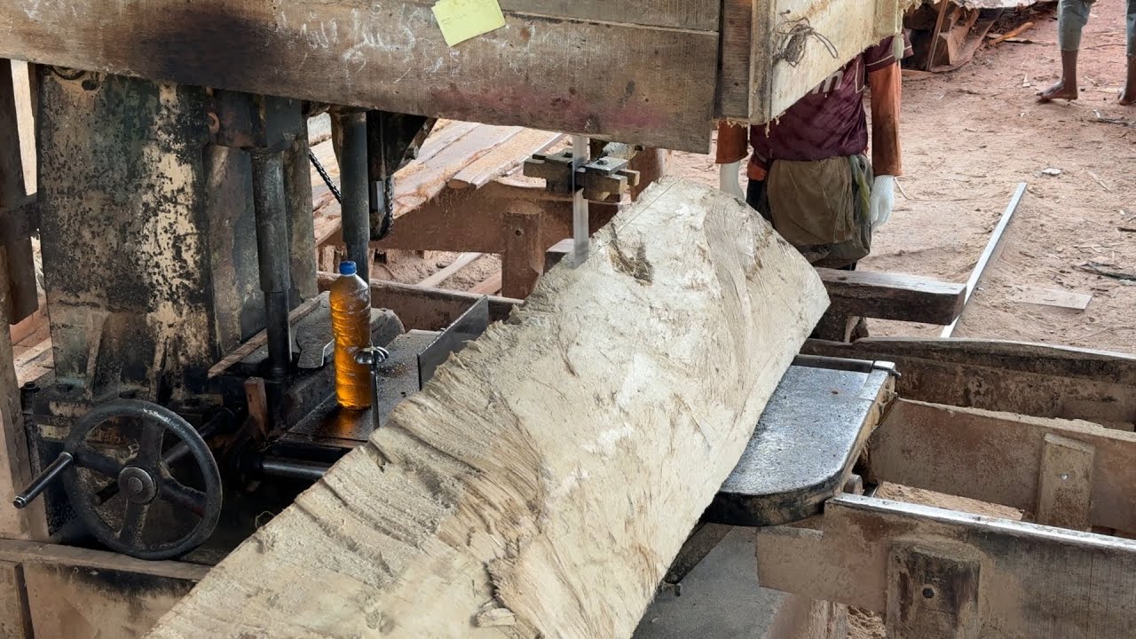 How to Make House Wood Materials with a Sawmill Machine