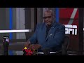 Shaquille O'Neal tries to resuscitate the Atlanta Hawks' mascot doll in halftime, puts him in coffin