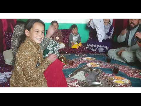 امروز یگ خواهر عزیز از کشور سیوس برای ما کمک بست آقای علی زاده مامایم