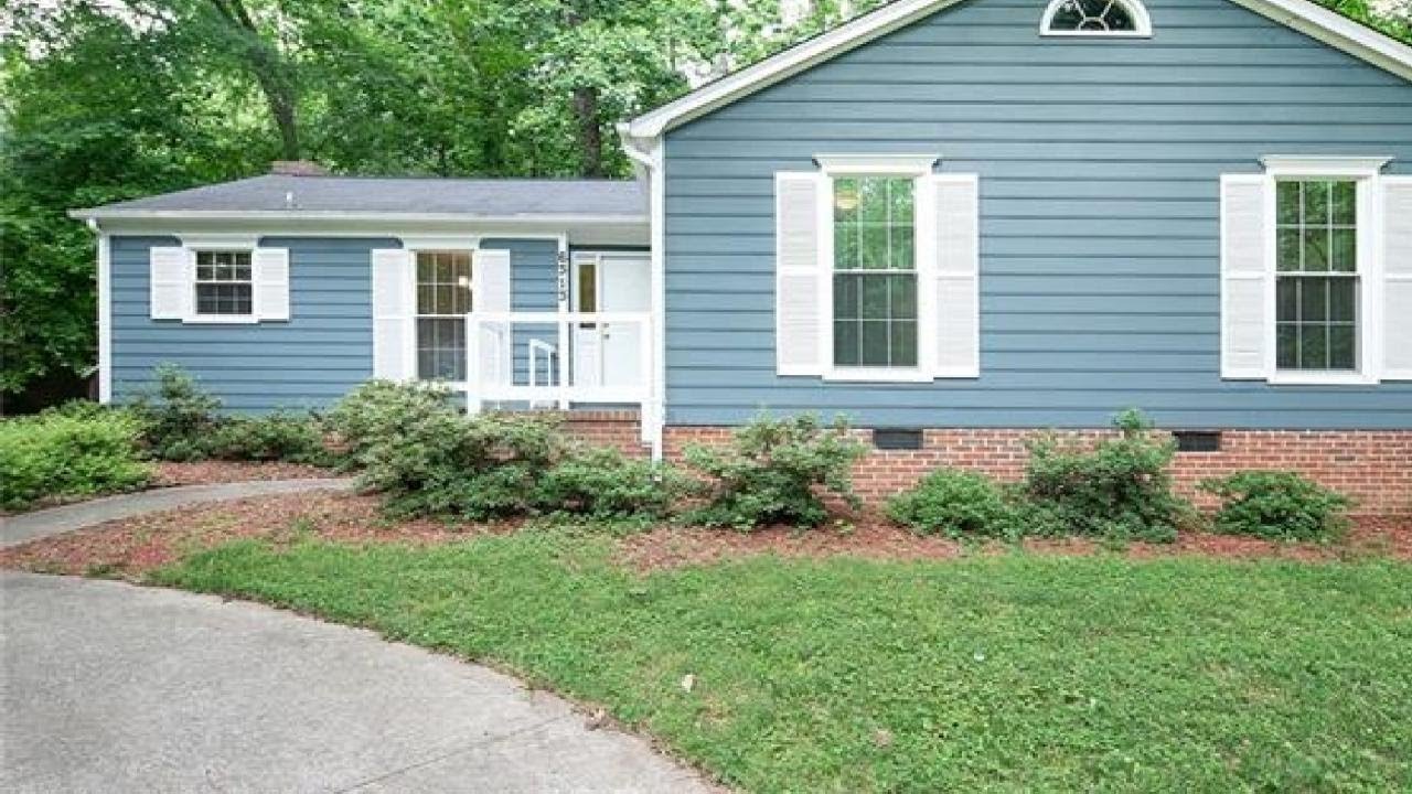 6313 Grove Park Boulevard, Charlotte, NC Presented by Brigitte Perry