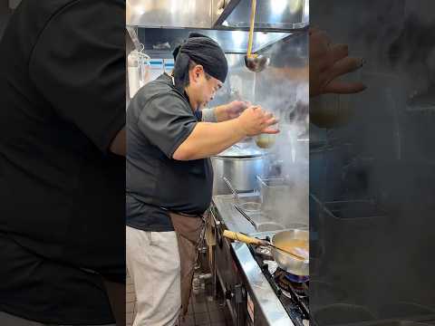 細麺に絡む出汁ラーメンと辛すじ飯セットがうますぎた｜屋台拉麺ふぅふぅ