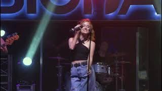 Download lagu “Poker Face” Lady Gaga cover by First To Eleven - Big Bar - Erie, PA