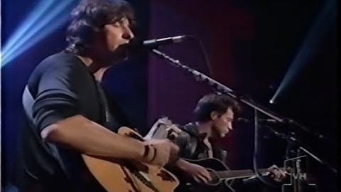 Jon Bon Jovi & Richie Sambora - Bridge Over Troubled Water