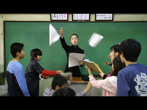[Review Phim] || Nữ Hoàng Lớp Học: Quyền Lực Giấu Sau Tấm Bảng Đen