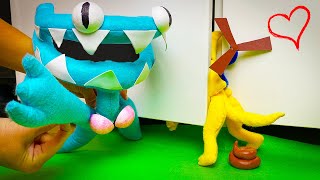 Yellow X Cyan Kiss Rainbow Friends Plush