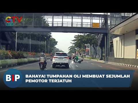 Moments Motorcyclists Fall Due to Slippery Road Covered in Oil Spills