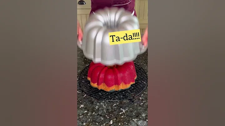 Make this Red, White and Blue Cake for the summer holidays!