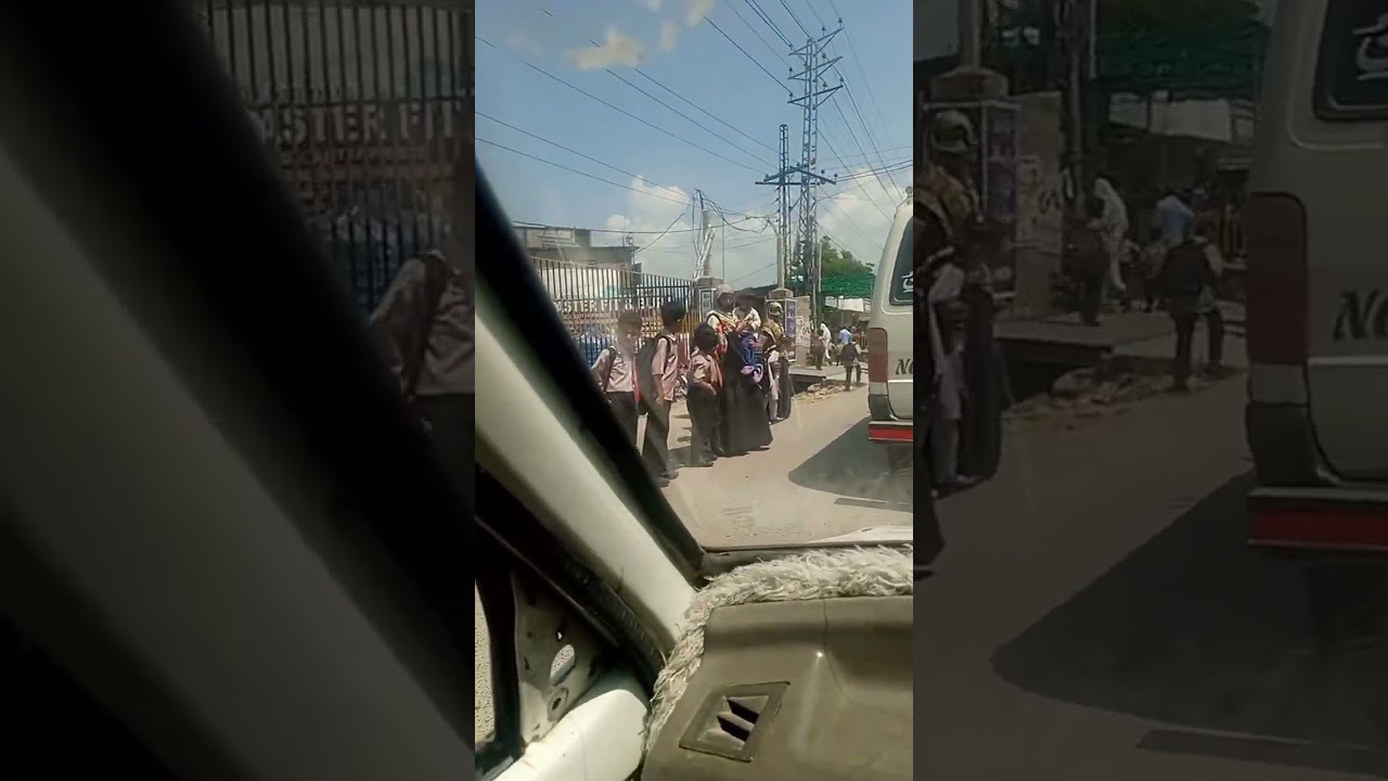 K.k.h road Mansehra traffic jam with Attaullah Esakhelvi song