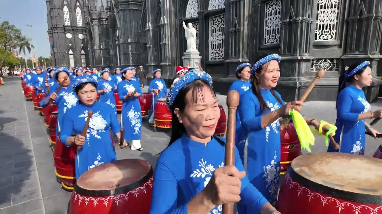 Thánh Lễ Tạ Ơn Mừng Công TRùng Tu Đền Thánh Hưng Nghĩa