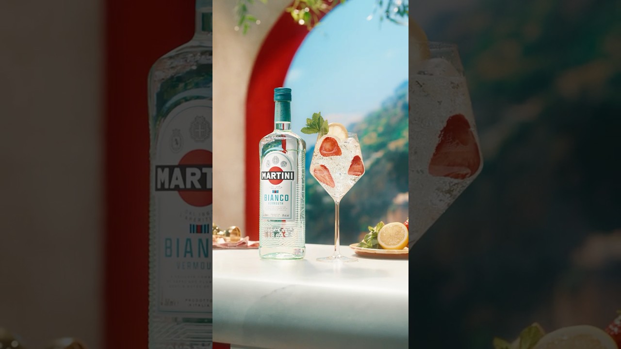 How to make a MARTINI Bianco Spritz Cocktail