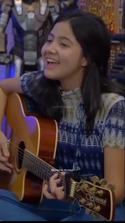 VIRAL Status Wa Cewek Cantik Main Gitar Keren  T
