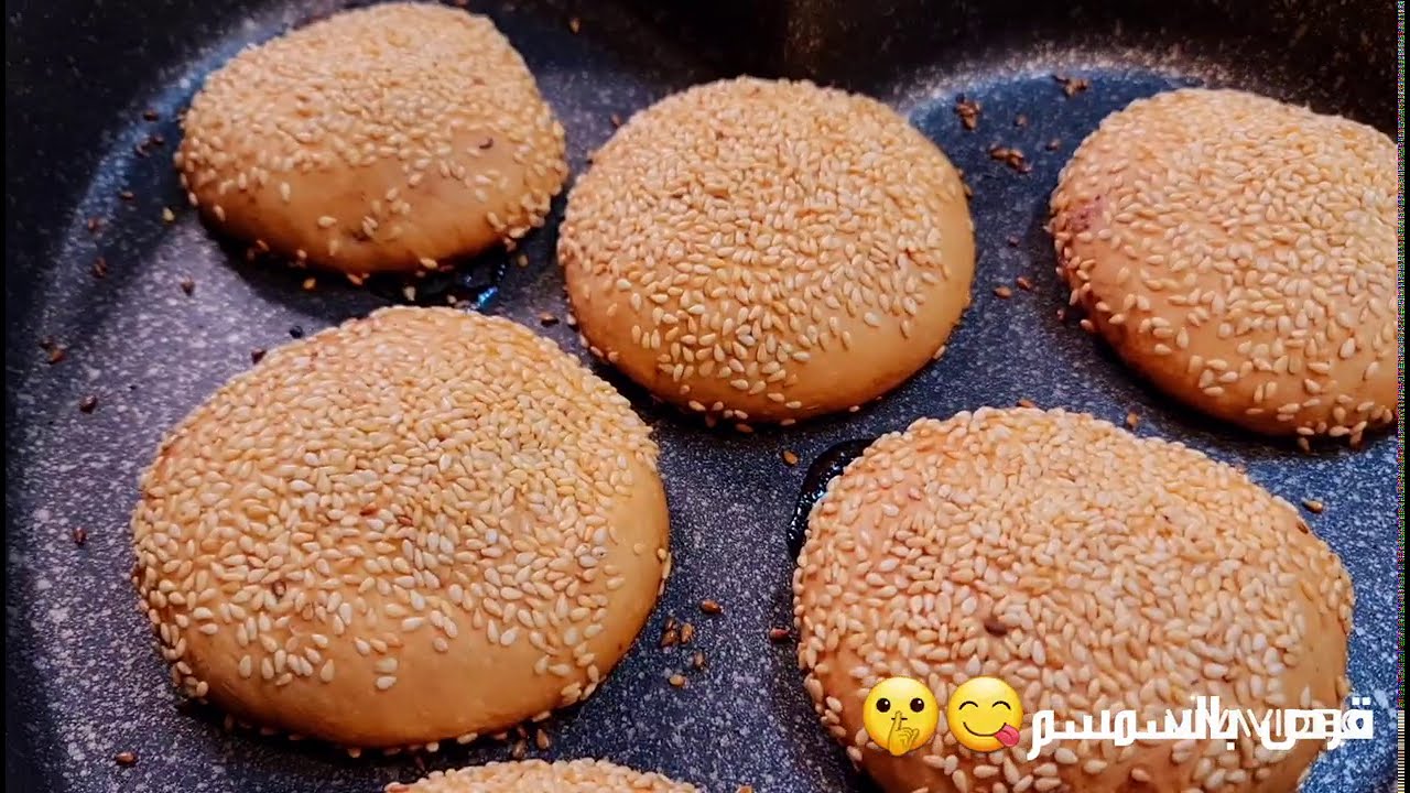 #food #shorts😋  قرص بالسمسم من بلدها و الطعم حكايه