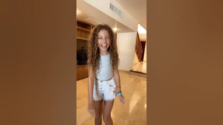 Suscríbete a mi canal y diviértete conmigo #youtubekidsvideos  #entretenimiento  #chistoso