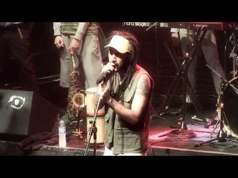 KAMELEBA Si no somos felices  oficial VIVO