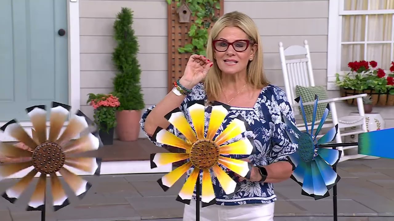 Plow & Hearth Flower Shaped Weathervane Wind Spinner Spinner