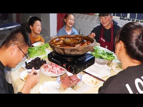 वीडियो: मांस के साथ जॉर्जियाई गर्म बर्तन