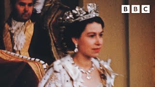 The Queen’s Coronation | Elizabeth: The Unseen Queen -  BBC Resimi