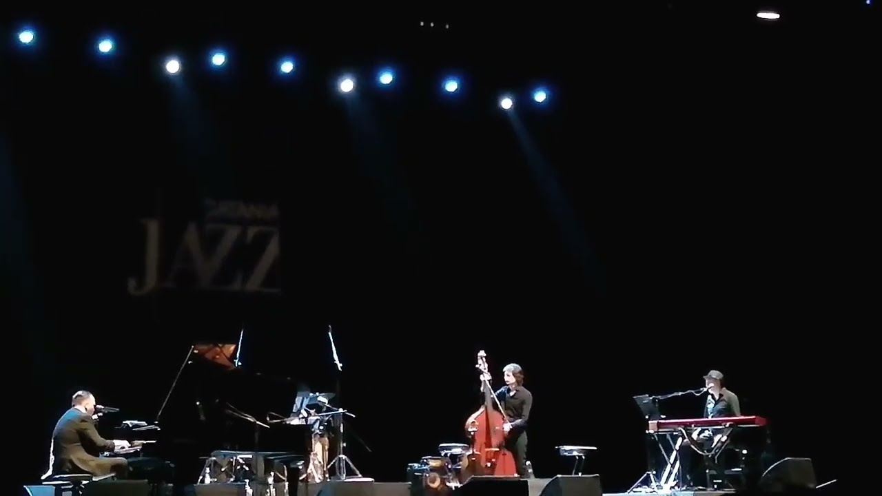 Raphael Gualazzi Quintet - Lotta Things / Carola Live Catania Teatro Metropolitan 16-12-2025