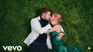 Alex Warren & ROSÉ - Fearless (Official Music Video)