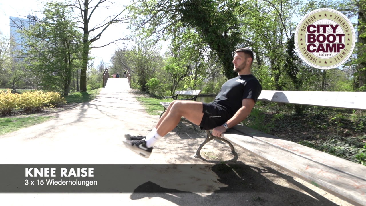 CityBootCamp - Outdoor Training - BasicFit - KNEE RAISE   