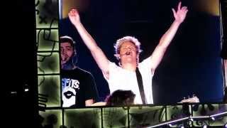 Download Lagu GIRL ALMIGHTY || One Direction OTRA Feb 7 2015 Sydney MP3
