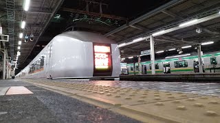 651系 OM203編成 特急スワローあかぎ9号高崎行が大宮駅7番線を発車するシーン