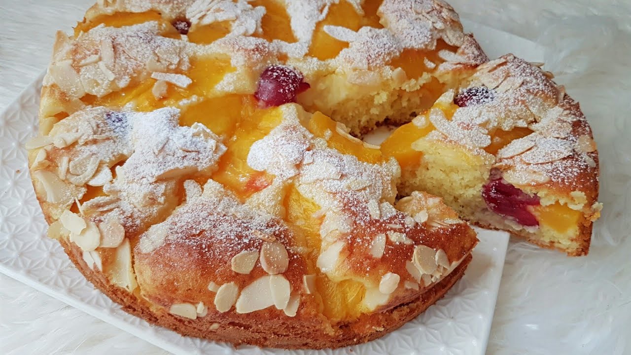 كيكة اقتصادية وراقية بالفواكه الموسمية ببيضتين فقط هشيشة ولذيذة جدا