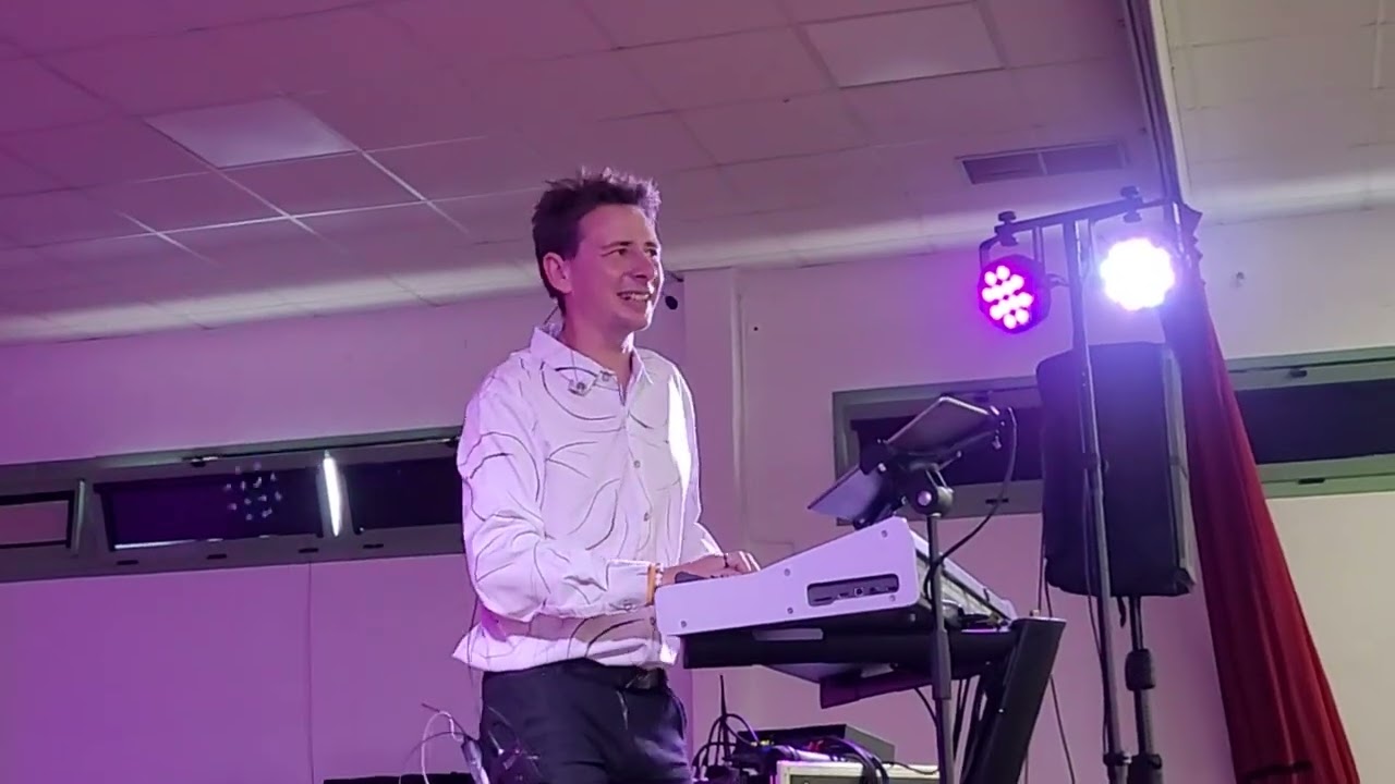 Que  du bonheur avec notre petit bichon Damien Poyard pour ce thé dansant dans la salle comble 🪗🎼🎹🎵