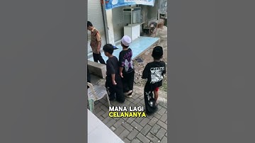 Thumbnail of momen lucu ketika bocil"pake celana Skena ‼️‼️#bocil #celana #skena #lucu #bikinngakak #shorts