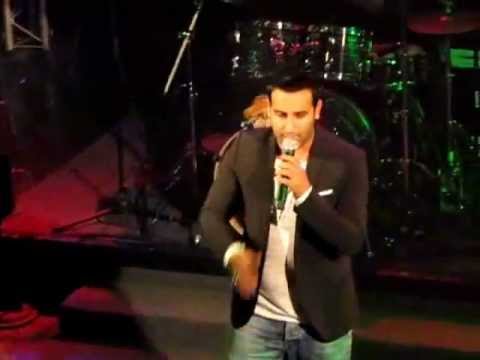 דודו אהרון אין כמו אהבה בהופעה חיה 