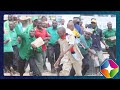 SARAKASI ZA UDIWANI KUELEKEA UCHAGUZI MKUU 2025 WAJUMBE WATIA NIA WAPIGANA MAWE SARAKASI ZA UDIWANI KUELEKEA UCHAGUZI MKUU 2025 WAJUMBE WATIA NIA WAPIGANA MAWE