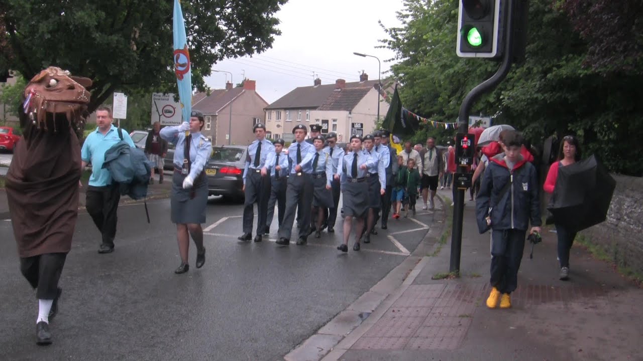 Mangotsfield Village Festival 2016 - the parade