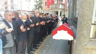 Kıbrıs Gazisi Halit Yılmaz'ın Araklı kucukcamide kılınan cenaze namazi