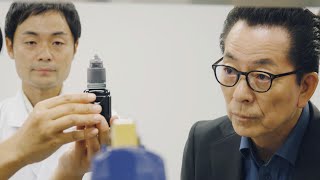 水谷豊、厳重セキュリティの製薬会社に潜入！発毛の謎を解く／大正製薬Web動画「リアップの舞台裏」