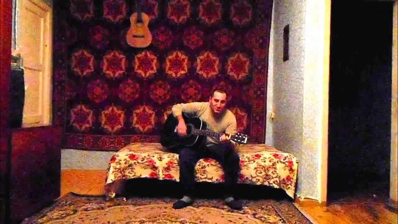 Жил в одессе славный паренек. Славный паренёк. Жил в одессе славный паренек текст. Жил в одессе паренек песня. Жил в одессе славный паренек, ездил он в херсон текст.
