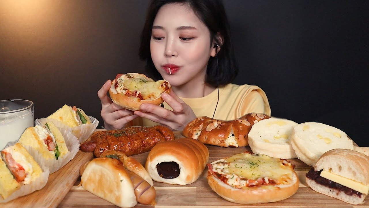 SUB)파리바게트 빵 종류별로 먹방🍞 샌드위치 페스츄리소세지 베이글피자빵 롤치즈식빵 앙버터 등 디저트 리얼사운드 bread mukbang ASMR dessert