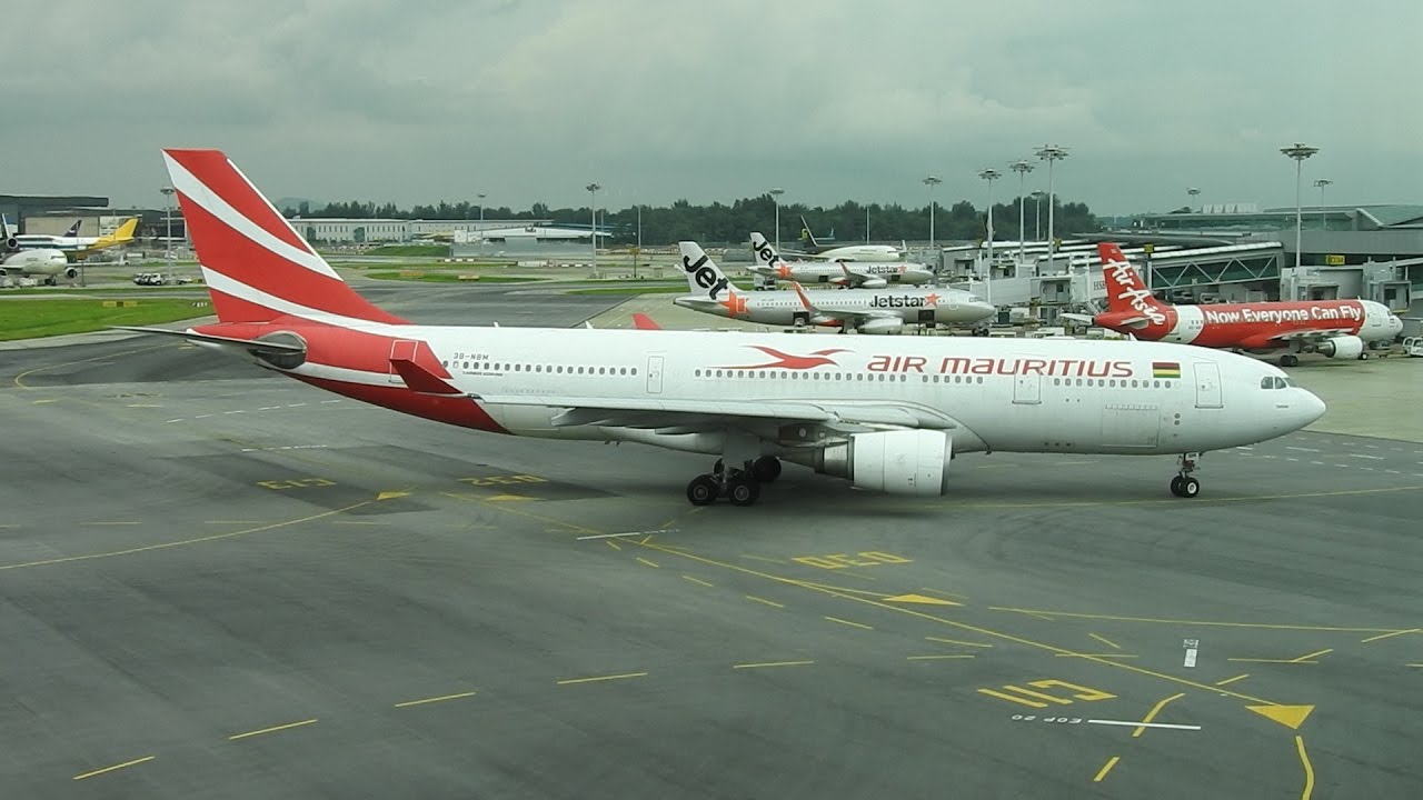 plane-spotting-at-singapore-changi-airport-terminal-1-21-youtube
