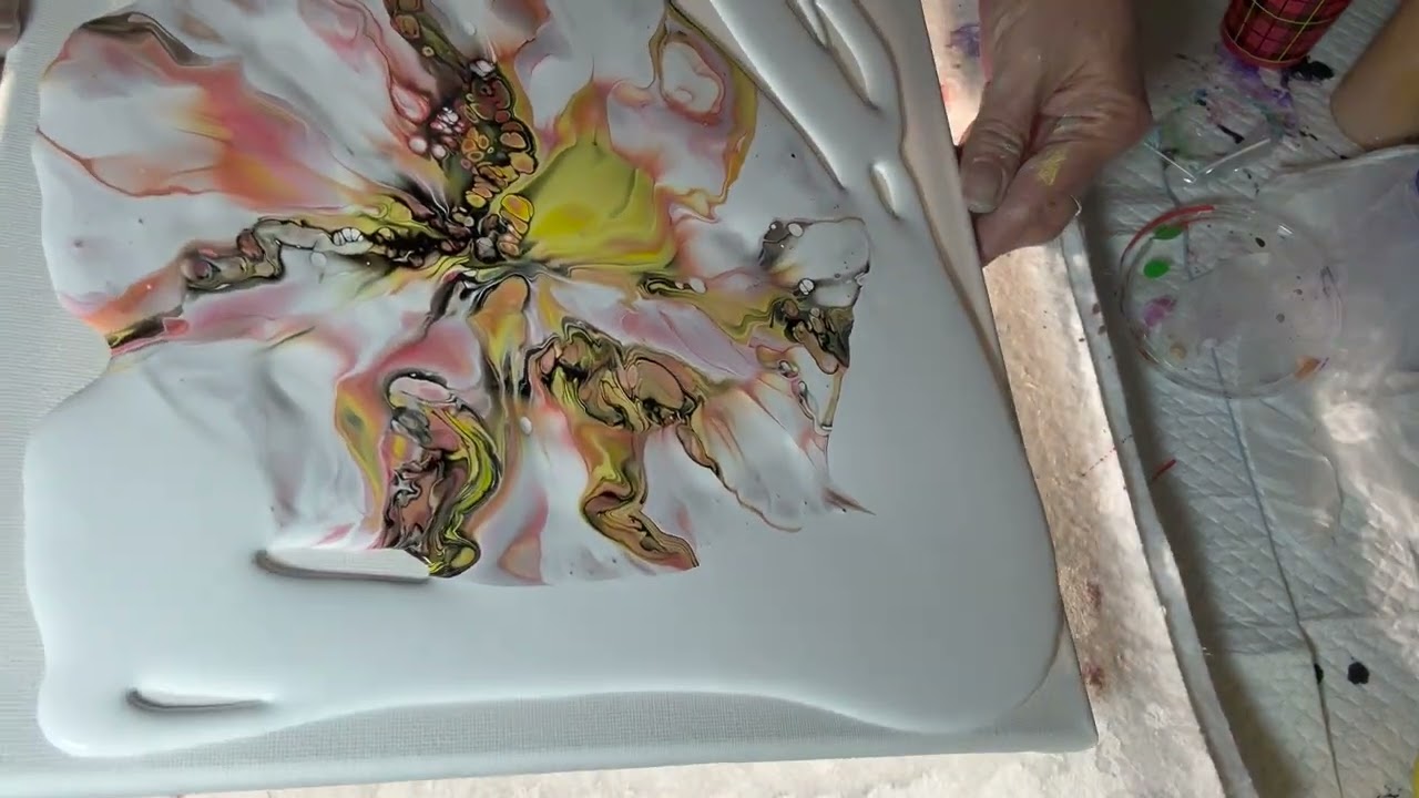 Pouring avec une paille et un plateau tournant #pouring #fluidartist #painting #peintureacrylique