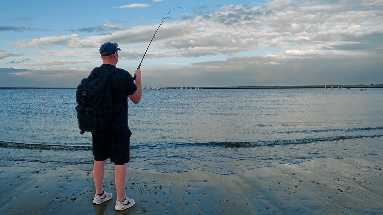 Mackerel Fishing from the beach | Sea Fishing UK
