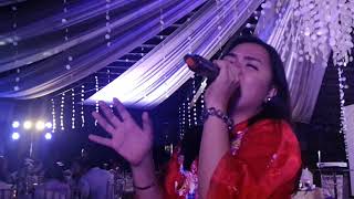 Dash of Pagcor Sings at a Wedding