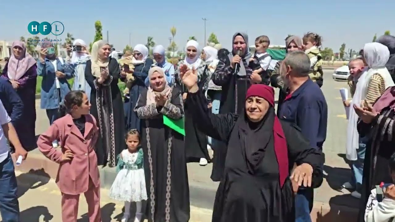 فرحة العائدين إلى سوريا من المخيم الإماراتي في الأردن بعد نحو 14 عاماً قضوها فيها