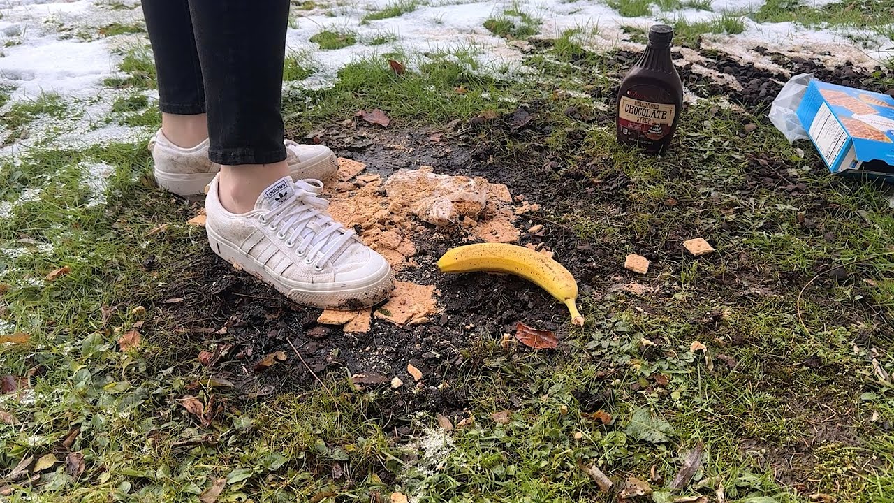 Nizzas crushing muddy treats