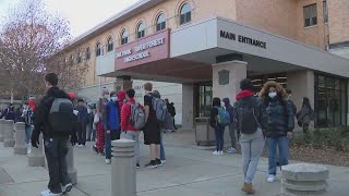 Winter sports no longer canceled for Oak Park-River Forest as students step up COVID-19 mitigation e