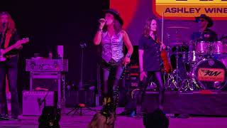 Mountain Music Live Cover Ashley Wineland - Branded Theatre New Years Eve 2025