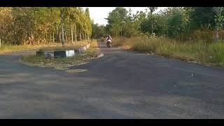 cewek cantik belajar naik Vixion